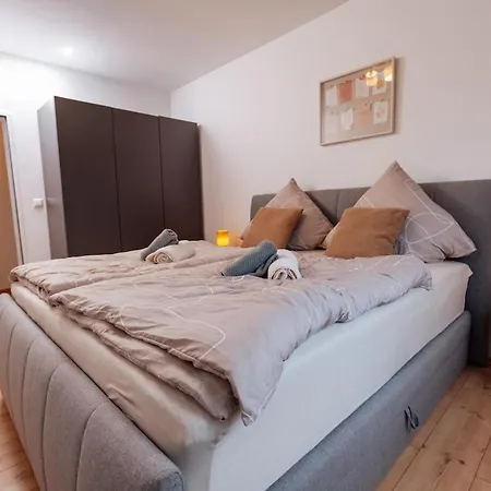 Classic & Cream - Netflix - Wifi - - 4 Person Appartement