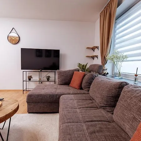 Apartment Classic & Cream - Netflix - Wifi - - 4 Person *