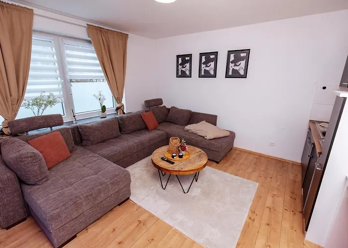 Classic & Cream - Netflix - Wifi - - 4 Person